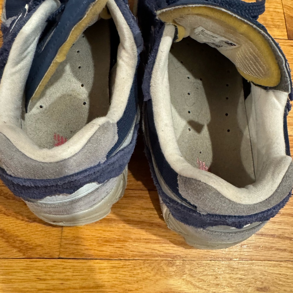 New Balance - Picture 4 of 8